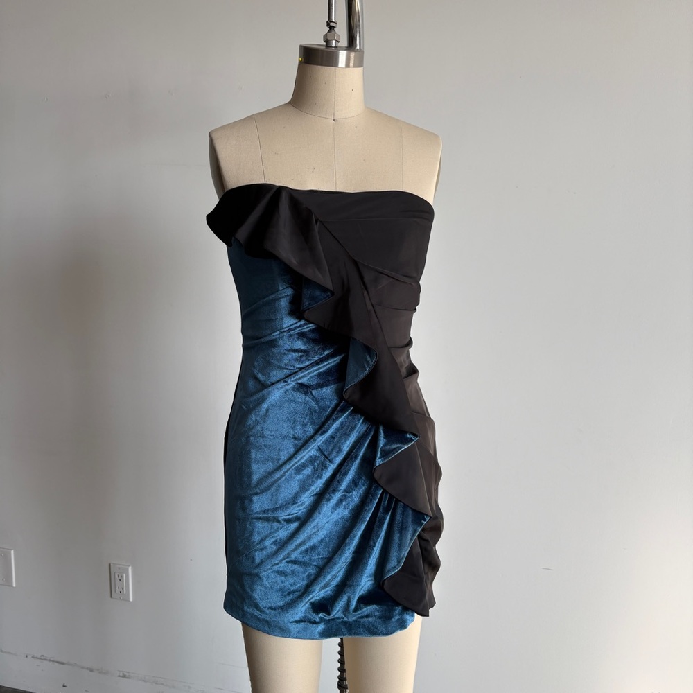 $298 NWOT BCBGMaxAzria Strapless Velvet Satin Ruffle Dress in Black Sky Sz 4 - Picture 9 of 13